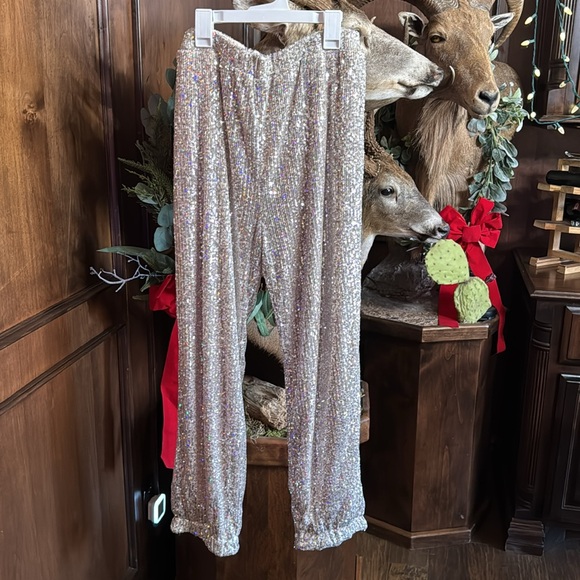 Girls Sz XL Sequin Jogger Pants (bought for me I’m a Sz 29) - Picture 2 of 6